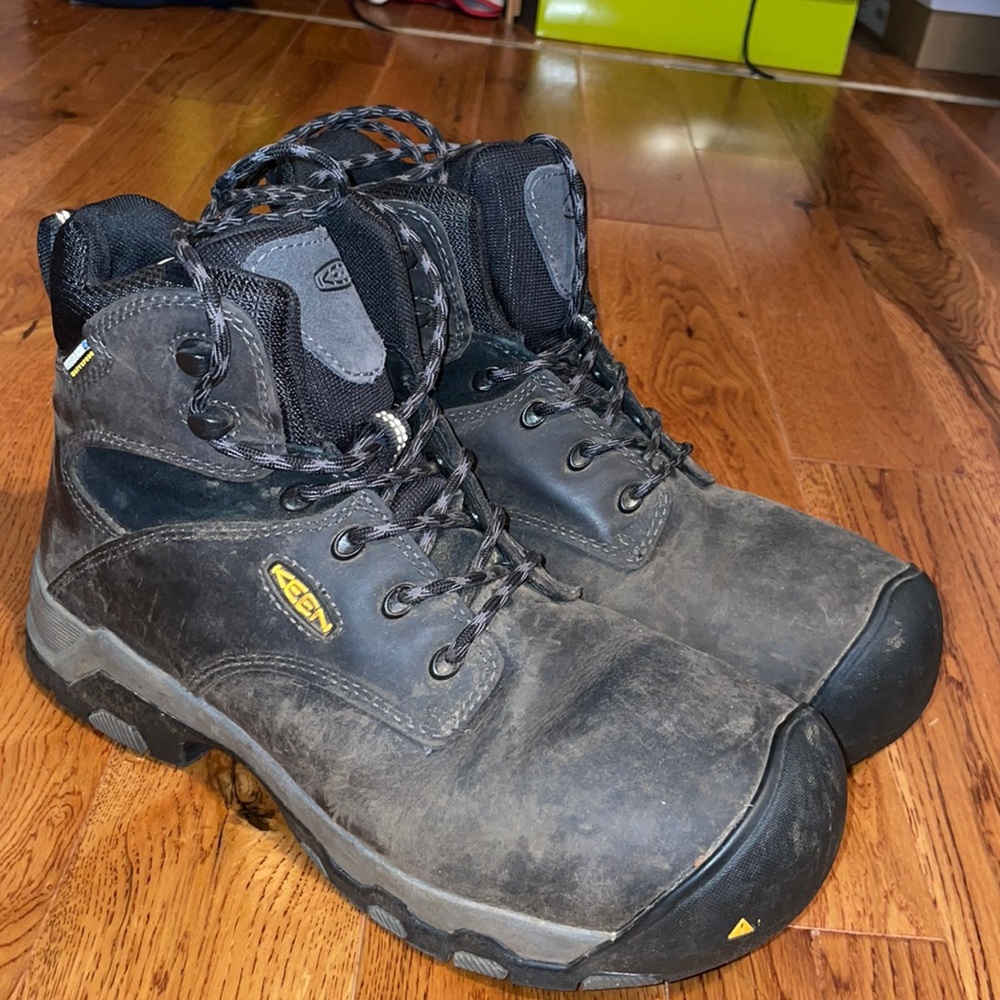 Keen utility woman’s steel toe work boots